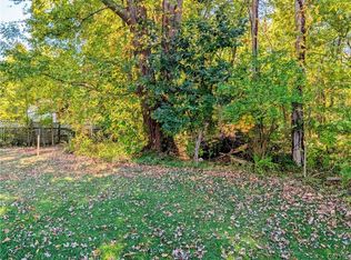 9553 Horseshoe Island Rd, Clay, NY 13041