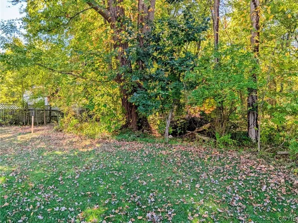 9553 Horseshoe Island Rd, Clay, NY 13041