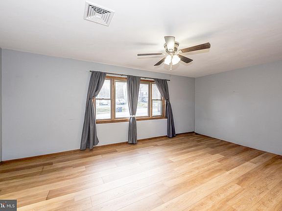 2nd image of 29 Main St