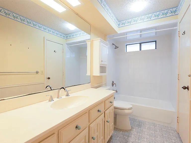 bathroom for secondary bedroom 1