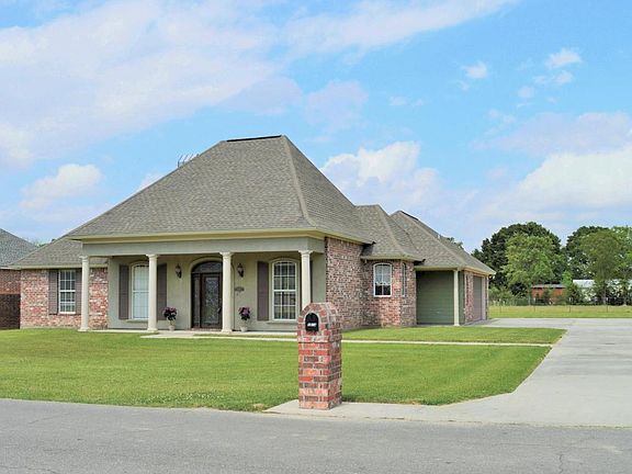 4th image of 8914 Oak Creek Ln