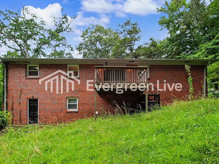 421 Westwood Ave — Photo 7