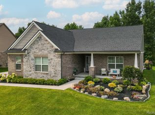 59362 Deer Haven Dr, South Lyon, MI 48178