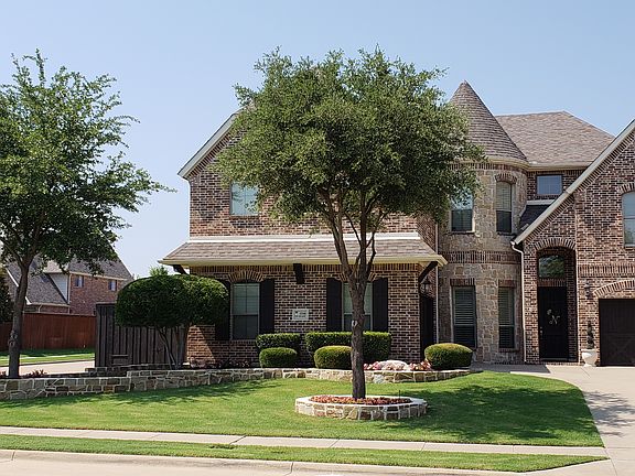 Oversized corner lot