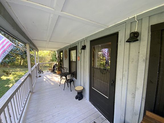 4th image of 4455 Trail Hollow Rd