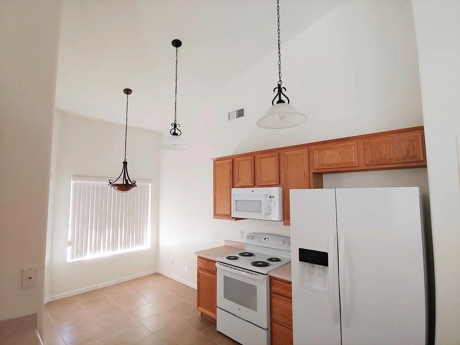 2 bed, 1277 sqft, $2,350 — Photo 4