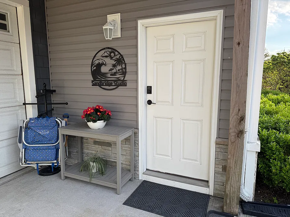 309 Teal Cres #B