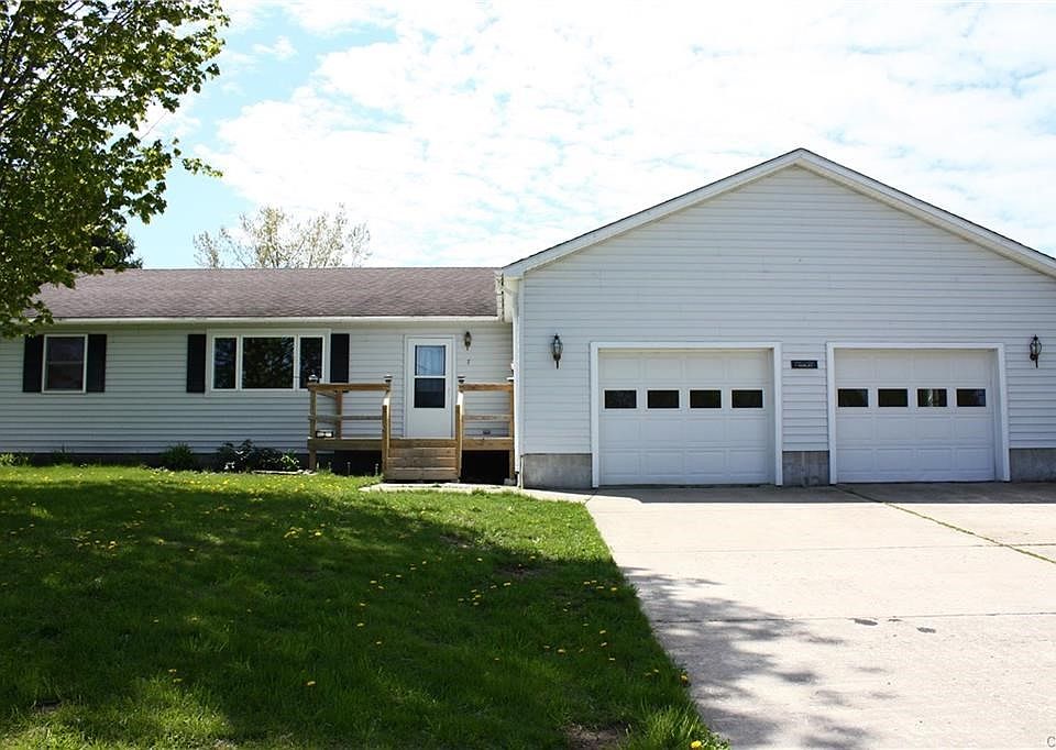 Freshly Painted and Ready for New Owners - Municipal Water - 3 nice size bedroom - 2 full baths - spacious kitchen - Large Deck with In -ground pool, Central  Air and much more!!