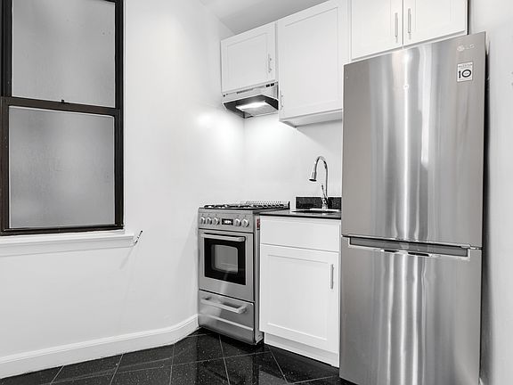 3rd image of 516 E 88th St APT 3A