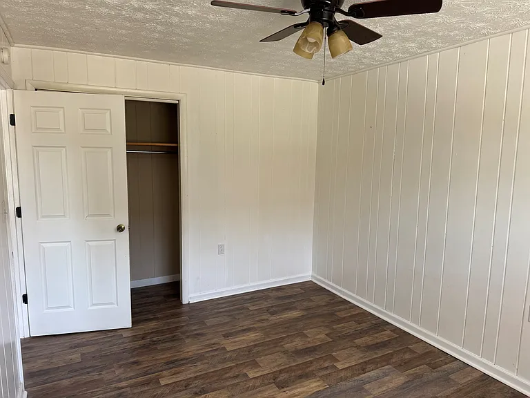 106 Garrett Ln #115 — Photo 2