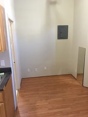 Rented by Alexiou Realty | media 15