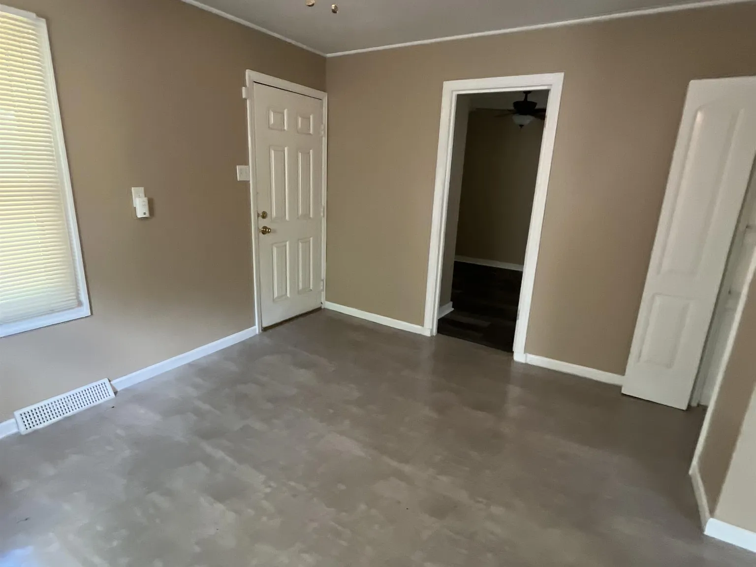 205 Elbring Drive - 1 — Photo 3