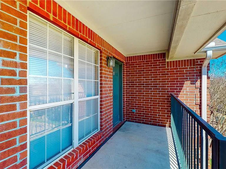 1511 Hollowhill Dr #C — Photo 4
