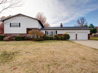 722 Tracy Ln, Mount Vernon, MO 65712