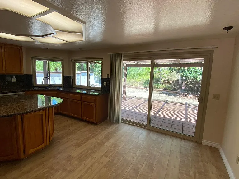 12594 Heatherfield Ln — Photo 5