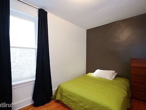 5th image of 4209 N Oakley Ave #1