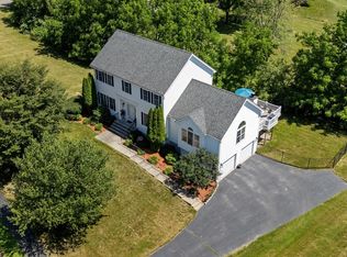 8 Mill River Ln, Rowley, MA 01969