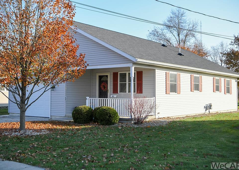 1st image of 641 S Oak St #1
