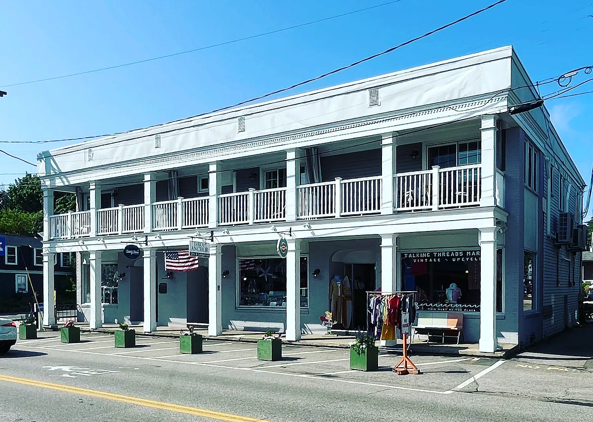 Building Photo - Shore Rd