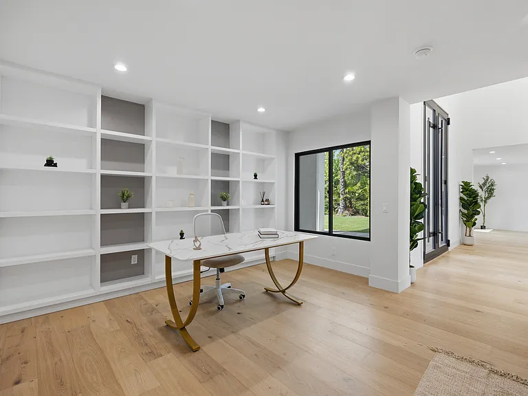 18101 Green Meadow Dr — Photo 22