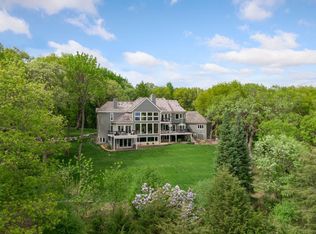 10531 E Riverview Dr, Eden Prairie, MN 55347