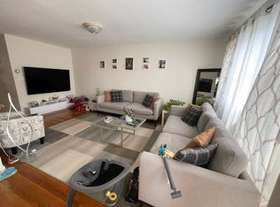 24-19 43rd St #3, Astoria, NY 11103