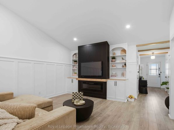 24 Buchanan Ave, Prince Edward County, ON K0K 2T0