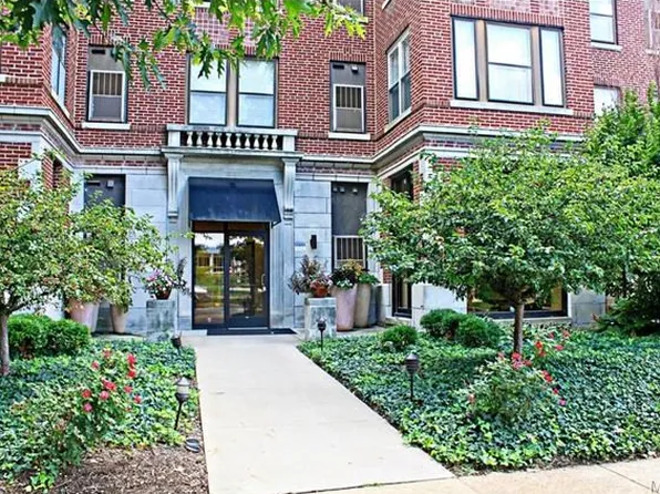 5696 Kingsbury Ave #108, Saint Louis, MO 63112