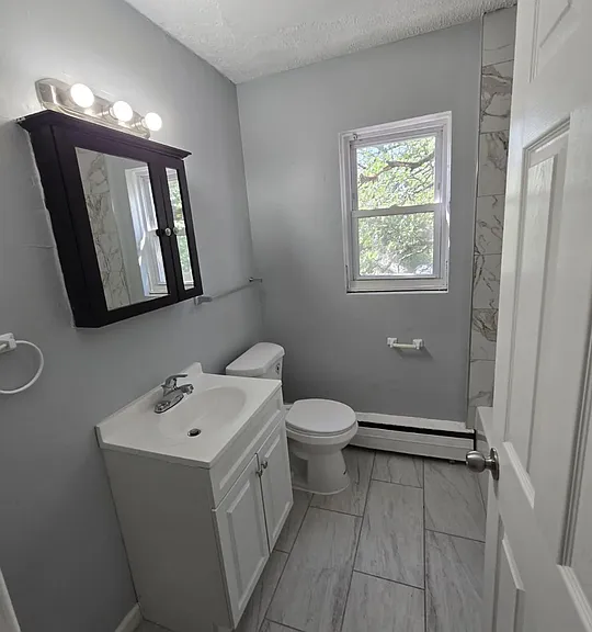 6 White Horse Ave — Photo 5