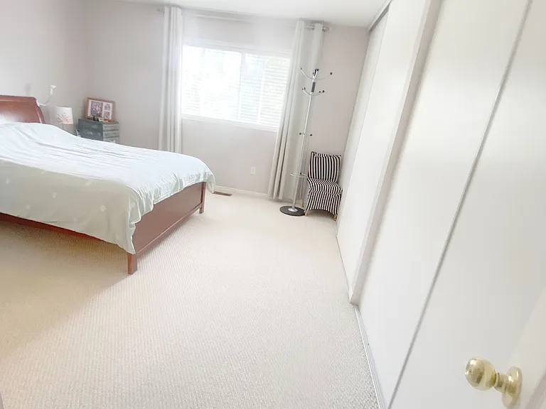 888 Scollard Ct — Photo 12