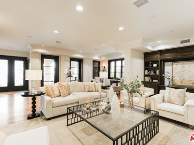 3641 N Holboro Dr, Los Angeles, CA, 90027