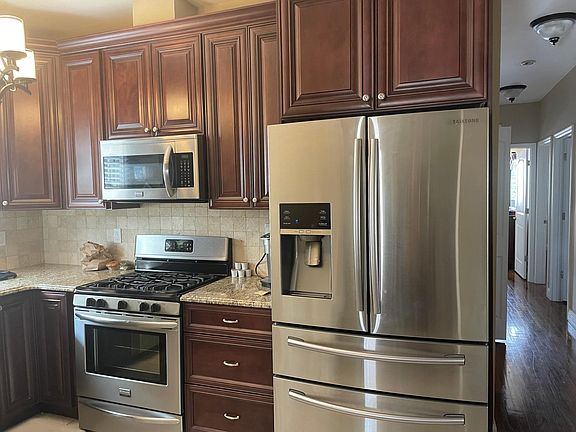 2nd image of 148 Hamden Ave Floor 1