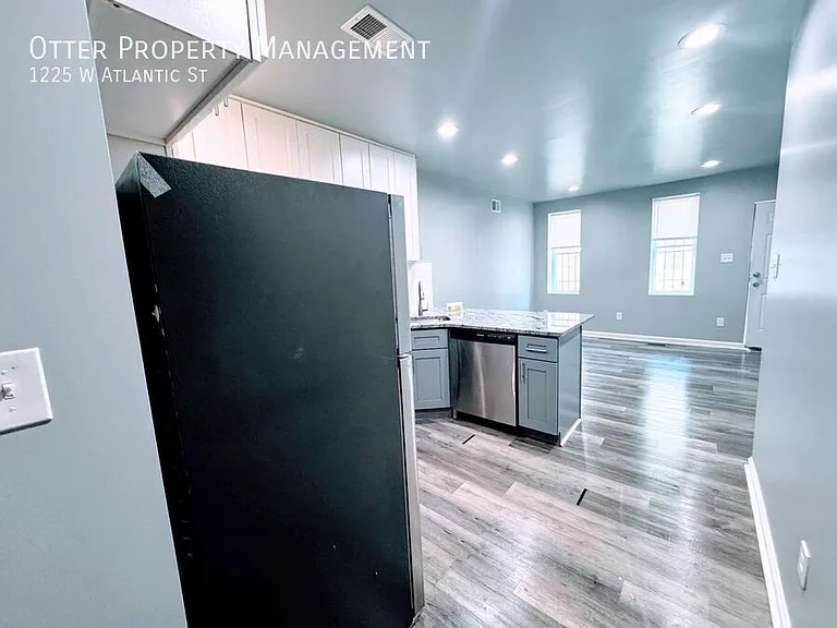 1225 W Atlantic St — Photo 7