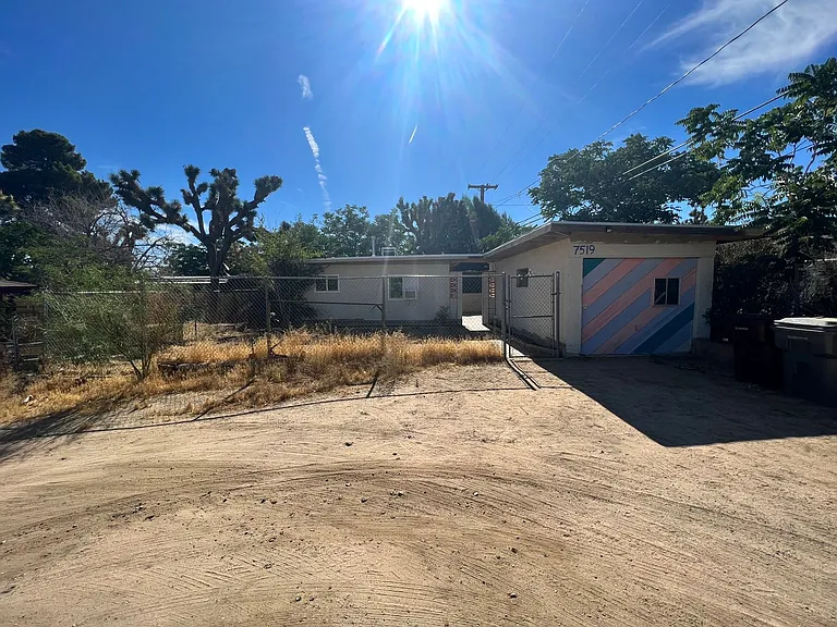7519 Mariposa Trl — Photo 1