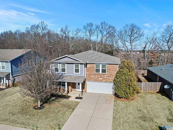 2nd image of 128 Grantham Cir