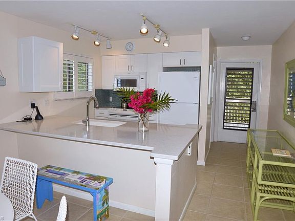 2nd image of 1423 Beach Cottages