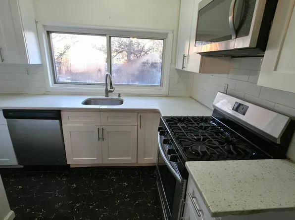 10631 156th St #2R, Jamaica, NY 11433