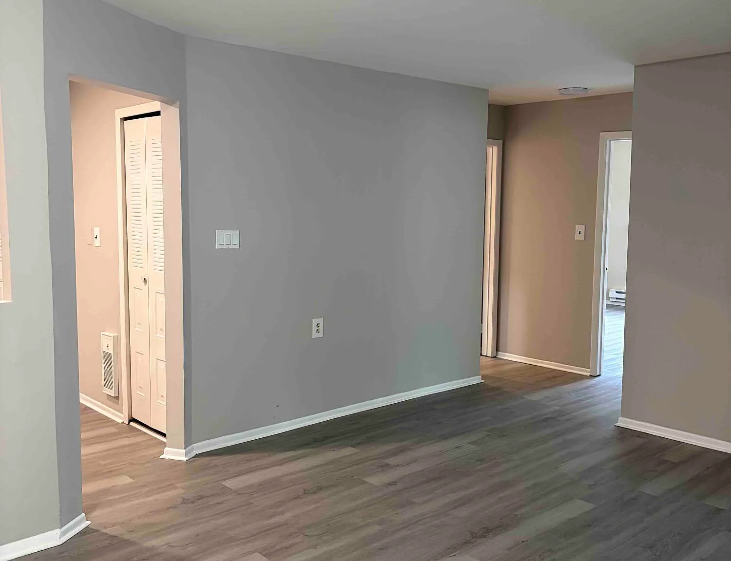 2 bed, 999 sqft, $1,950 — Photo 3