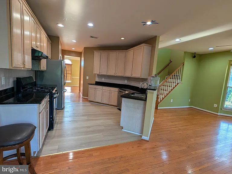 22611 Welborne Manor Sq — Photo 15