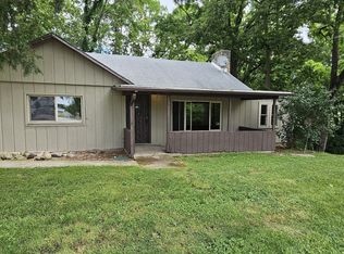 6 E Pearl St, North Salem, IN 46165