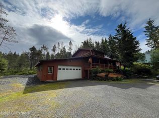 14 Calden Ln, Petersburg, AK 99833