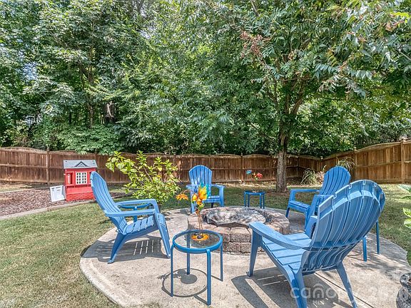 5th image of 10326 Haddington Dr NW