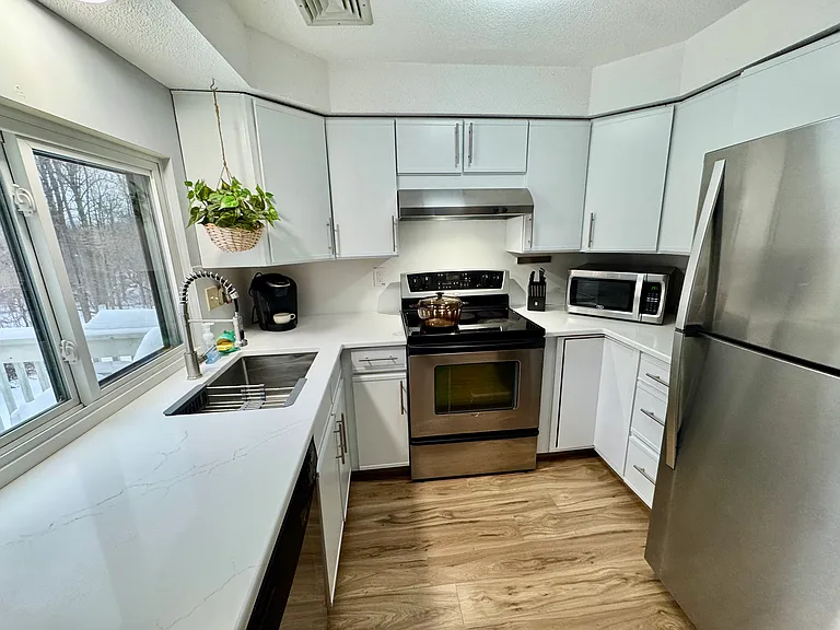 300 Brittany Farms Rd #C — Photo 25