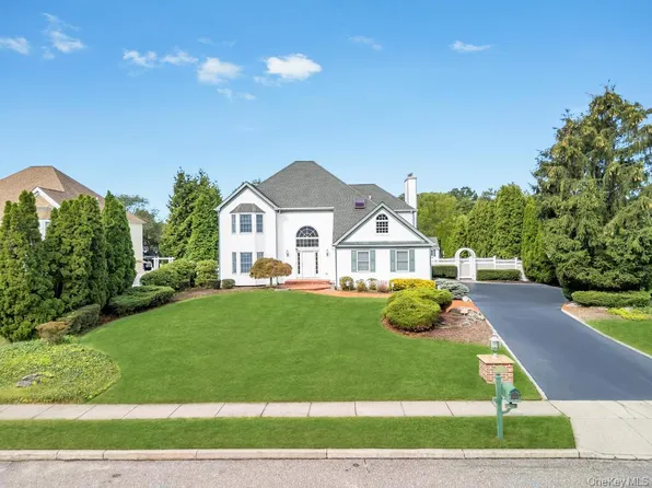 150 Hayrick Lane, Commack, NY 11725