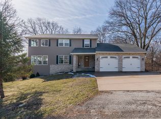 28147 217th St, Le Claire, IA 52753