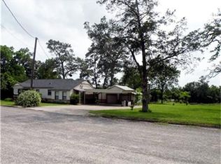 611 W Sander St, Bellville, TX 77418