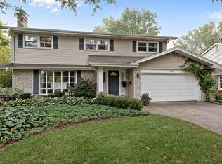 1651 Sequoia Trl, Glenview, IL 60025