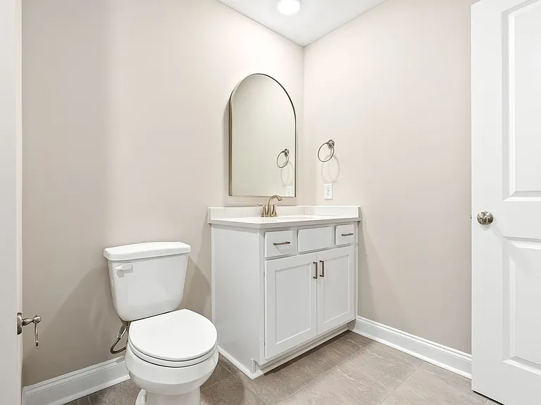 910 Winslow Ct — Photo 13