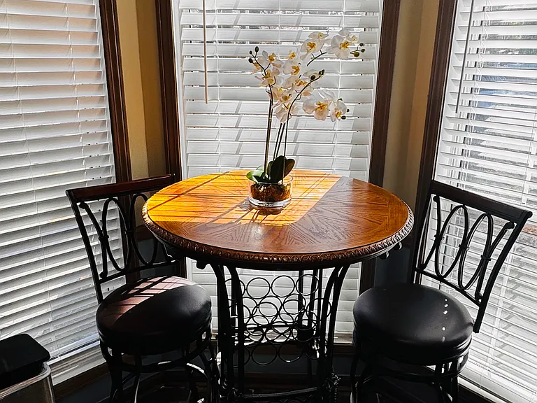 530 Barclay Ct — Photo 12