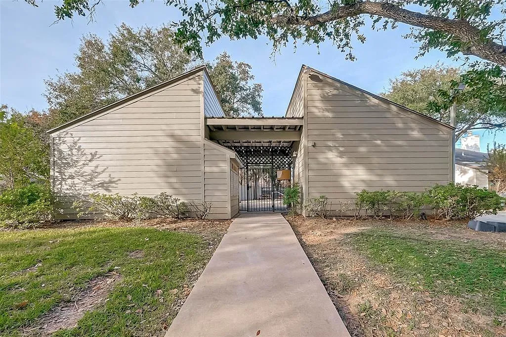 3 bed, 2.0 bath, 1767 sqft, $1,900 — Photo 4